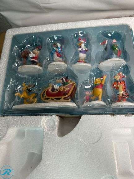 Disney Holiday Village, 13 piece Set - New - Roller Auctions