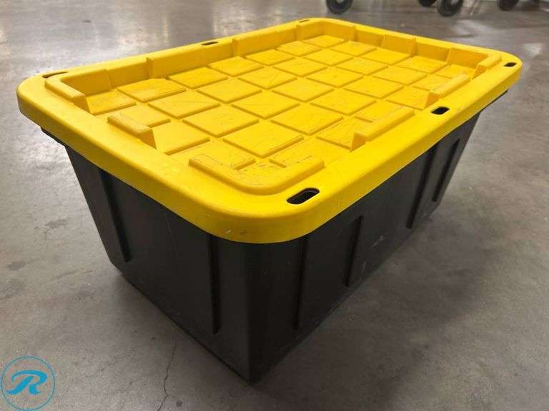 HDX Tough Totes with Snap-On Lids, 17 Gallon and 12 Gallon - Roller Auctions