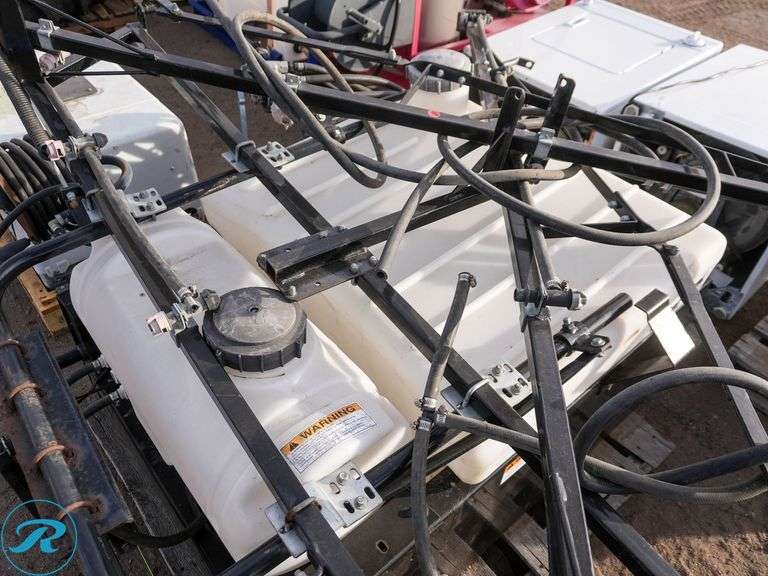 Bobcat Skid Mounted Sprayer, (2) Poly Tanks, Spray Arm (Inoperable, Missing Pump) - Roller Auctions