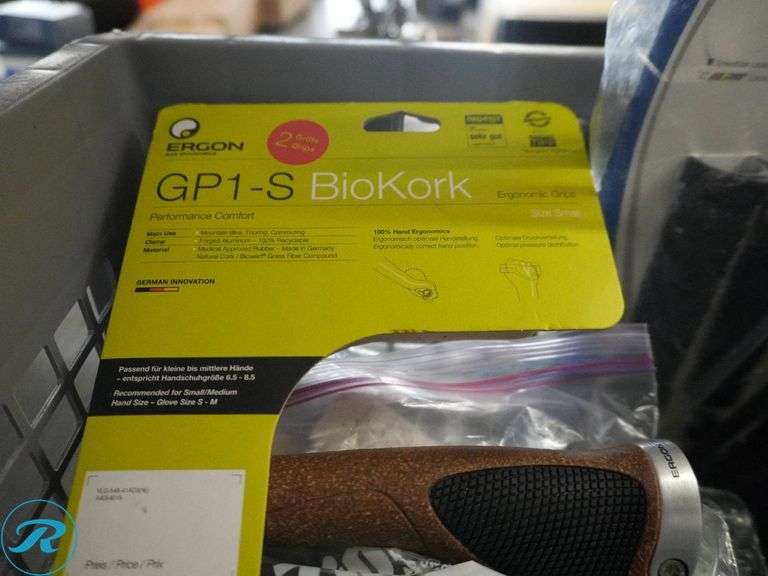 Tray of Assorted Bicycle Handlebar Grips - Roller Auctions