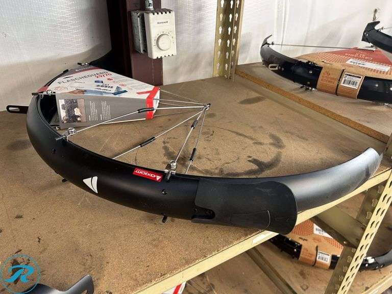 Axiom FlascheGuard 29/70 Bicycle Fender - Roller Auctions