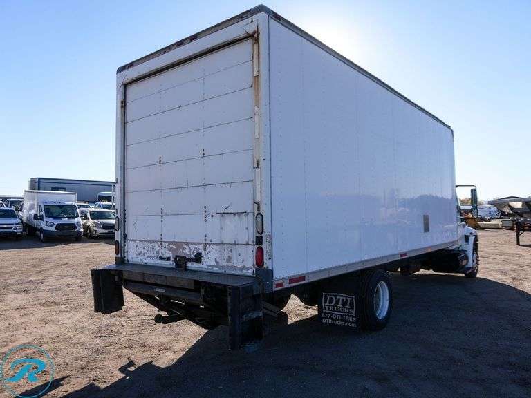 2004  International  4200  RWD  Box Truck - Roller Auctions