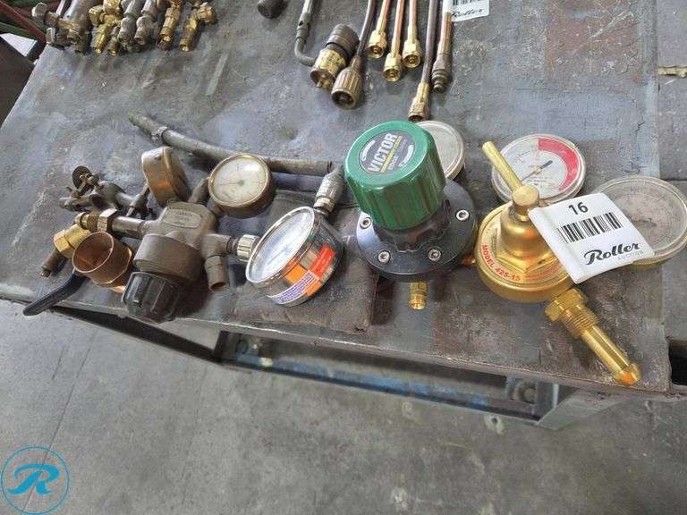 Gas Pressure Regulators, Gauges, and Fittings