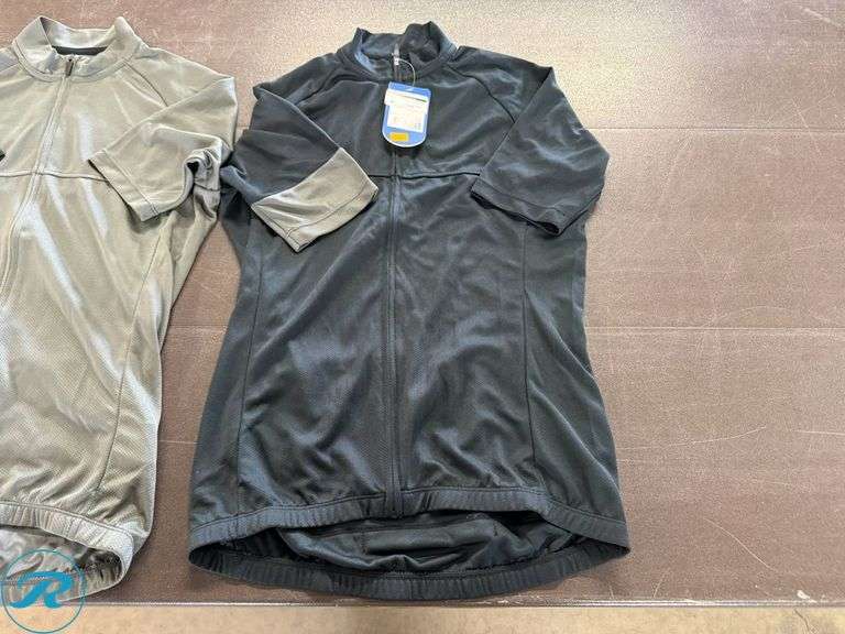 (2) Giant Tour Men’s Cycling Jerseys, Size XS/S - Roller Auctions