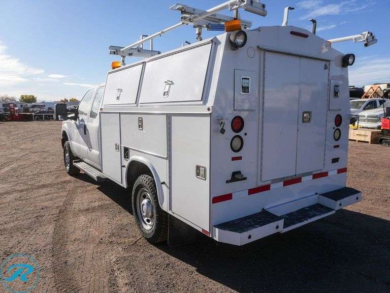 2012  Ford  F-350  XLT SuperCab Long Bed  4WD  Utility Truck - Roller Auctions