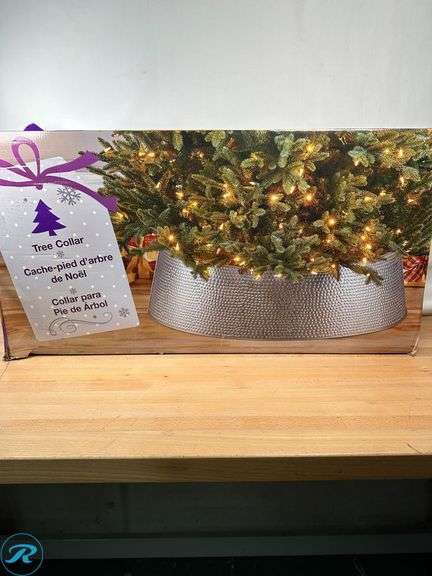 35 Inches 88.9 cm Silver Metal Christmas Tree Skirt - New - Roller Auctions