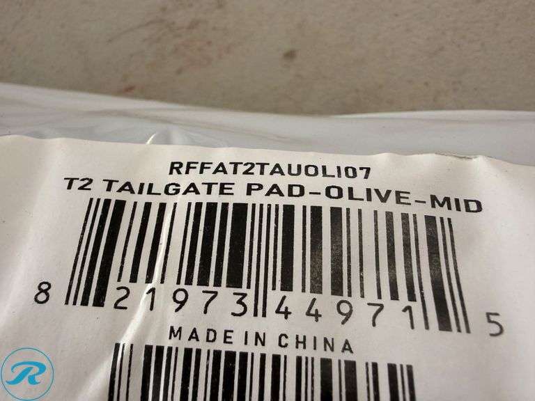 Race Face T2 Tailgate Pad, Mid Size - Roller Auctions