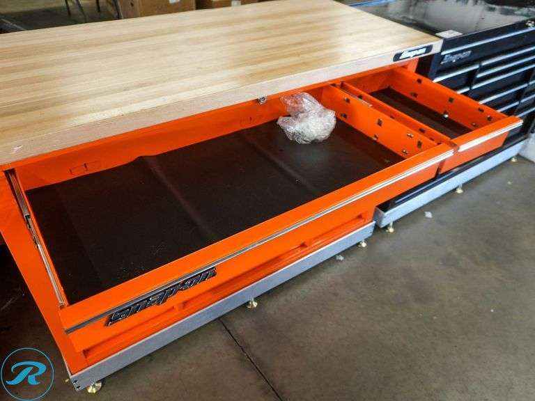 Snap-On KRA5318FPJK 18-Drawer Tool Chest (Wood Top Cut-Does Not Fit Right) - Roller Auctions