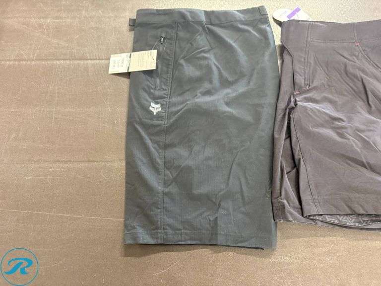 (2) Women’s Cycling Shorts, Size XL - Roller Auctions