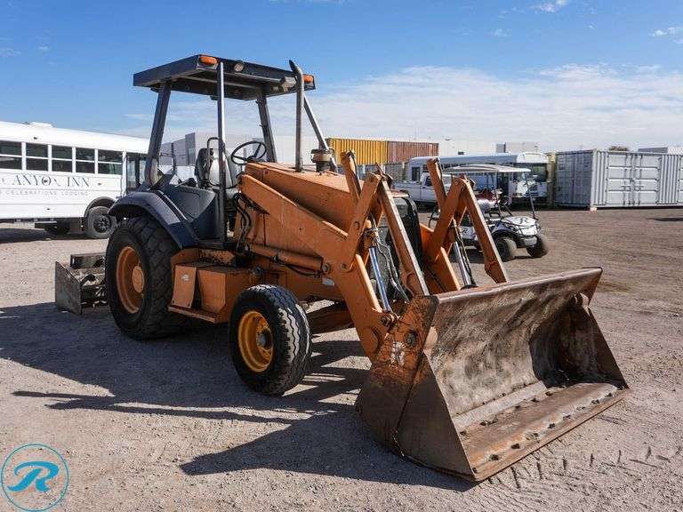 Case  570XLT  Tractor/ Loader - Roller Auctions