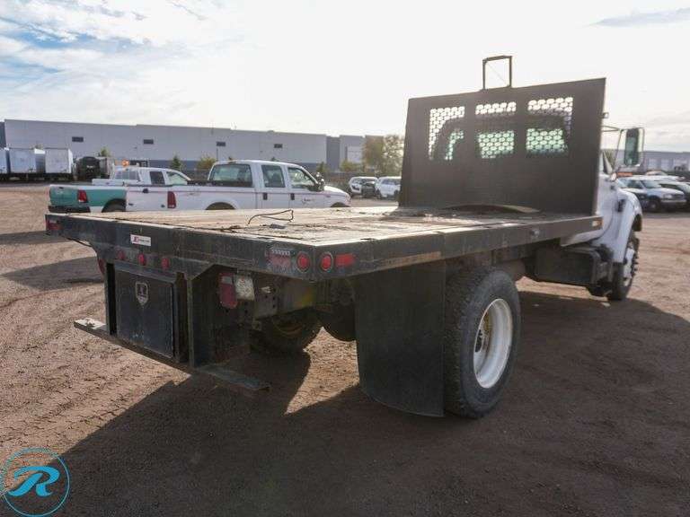 2003 Ford F-650 S/A Flatbed Truck - Roller Auctions