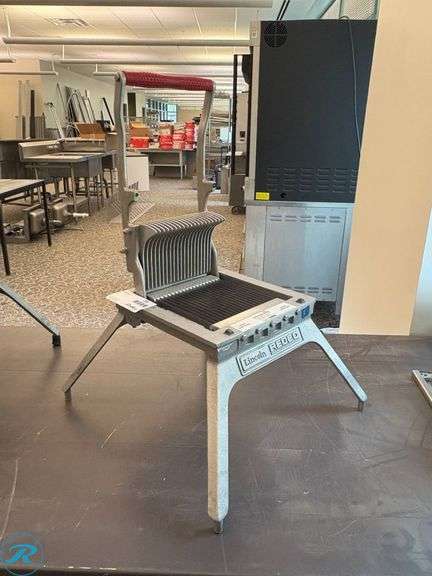 Lincoln Redco Lettuce King 402NC Vegetable / Chicken Shredder and Slicer