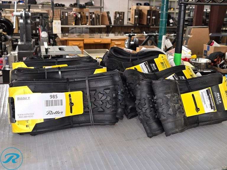 (8) MTB Alpha Bite 26×2.0 Tires - Roller Auctions