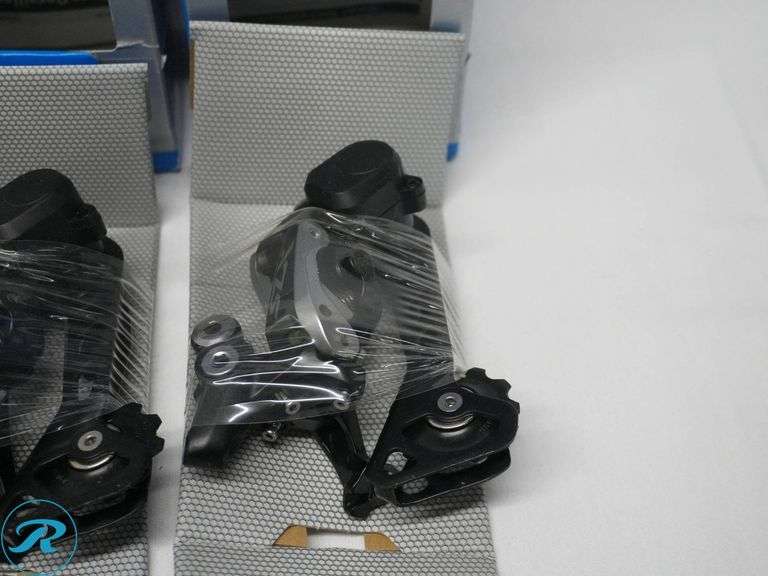 (2) Shimano SLX RD-M7000 11-GS Rear Derailleurs, 11-Speed - Roller Auctions