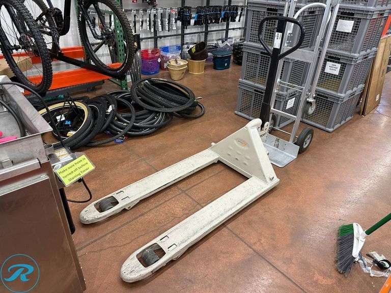 Crown PTH50 Manual Pallet Jack, 5000Lb Capacity