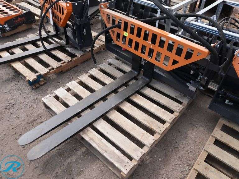 New Land Honor HPF-11-3000G Hydraulic Side Shift Fork Attachment To Fit Skid Steer Loader, 42" Forks - Roller Auctions