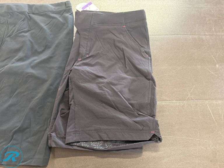 (2) Women’s Cycling Shorts, Size XL - Roller Auctions
