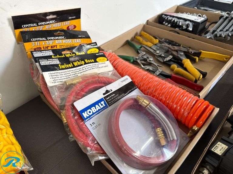 Tray of Air Hose and Swivel Whip Hoses - Roller Auctions