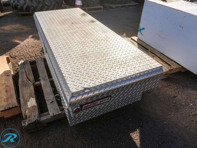 Weather Guard Aluminum Crossover Toolbox - Roller Auctions