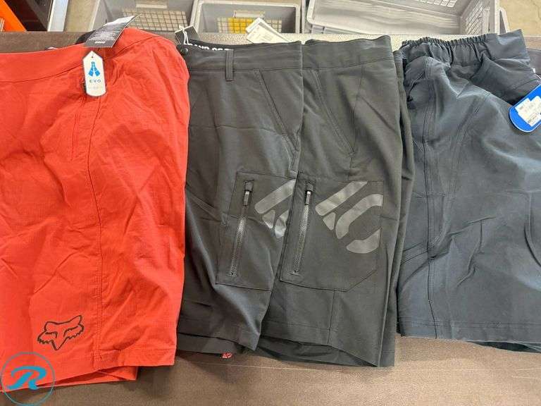 (6) Men’s Cycling Shorts, Size L/36-38 - Roller Auctions