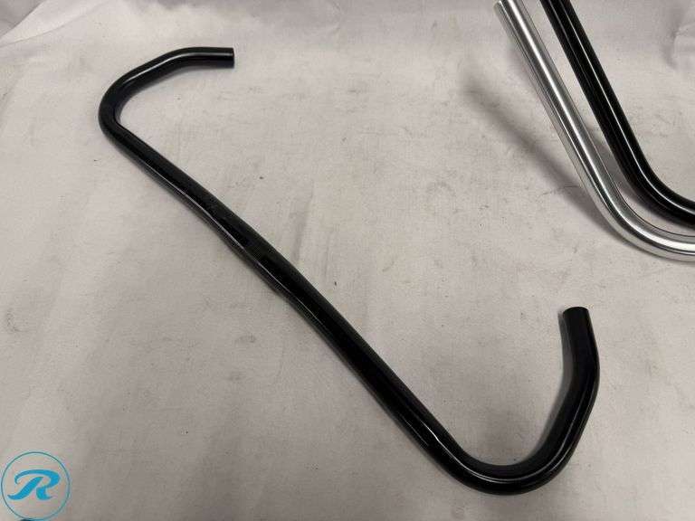 (4) Bicycle Handlebars - Roller Auctions