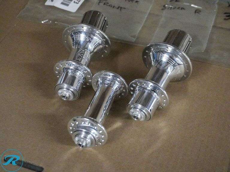 (3) White Industries T11 Hubs, 32-Hole, Silver, (2) Rear and (1) Front - Roller Auctions