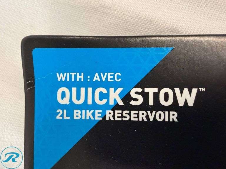 CamelBak M.U.L.E. 12L Handlebar and Frame Pack with 2L Quick Stow Hydration Reservoir - Roller Auctions