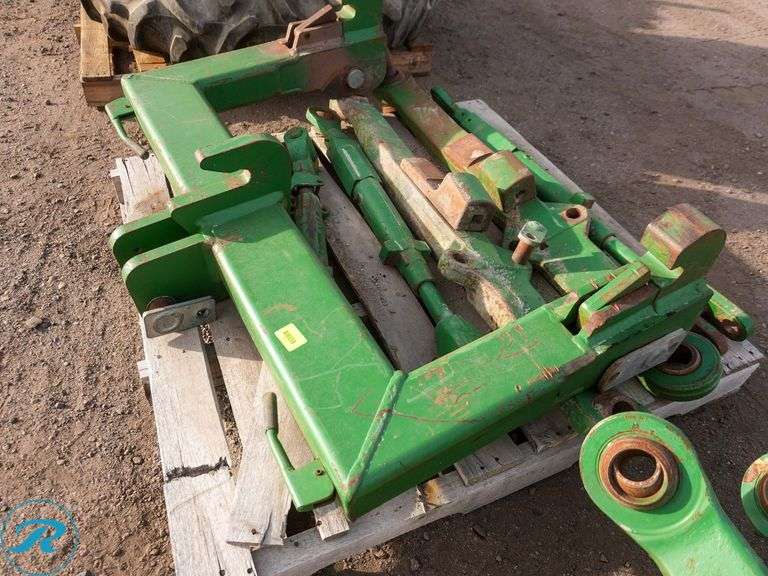3-Point Hitch Attachment To Fit John Deere 9320 or 9420 Tractors - Roller Auctions
