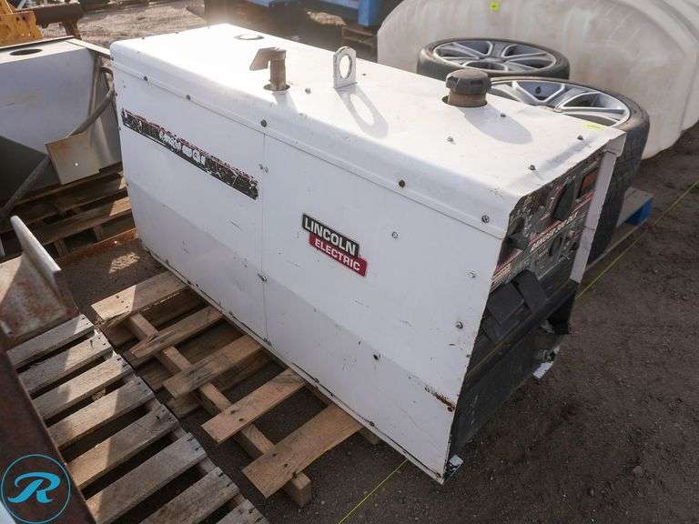Lincoln Ranger 300DLX Welder/ Generator, 12,000 Watt, 300 Amp, 1-Phase - Roller Auctions