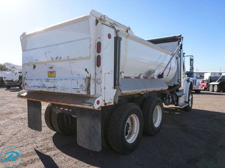 2014 Freightliner T/A Dump Truck - Roller Auctions