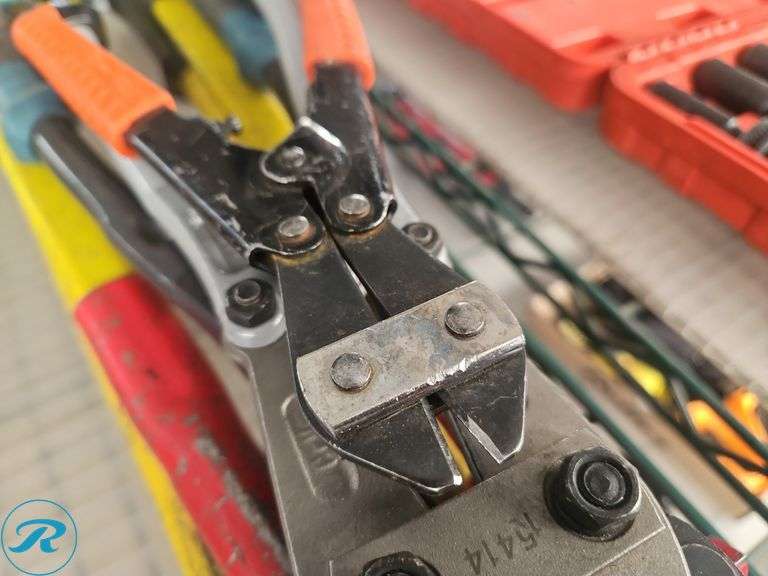(5) Bolt Cutters, (2) 14" and (2) 24" - Roller Auctions