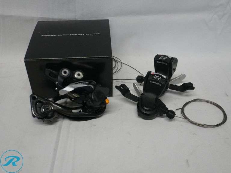 Shimano XTR RD-M986 Rear Derailleur and Shimano Deore XT Shifters, 10-Speed - Roller Auctions