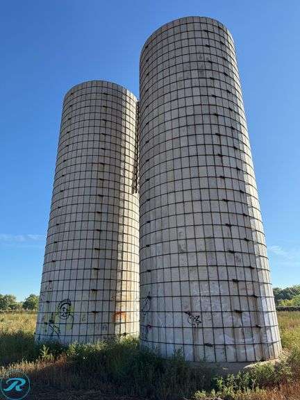 (2) Concrete Stave Silos, 40' Height, 44' Circumference, 14' Internal Diameter, On Concrete Foundations (No Roofs) - Roller Auctions