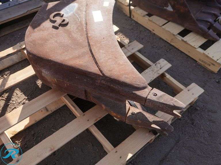 CP 12" Backhoe Bucket - Roller Auctions