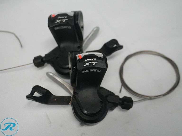 Shimano XTR RD-M986 Rear Derailleur and Shimano Deore XT Shifters, 10-Speed - Roller Auctions
