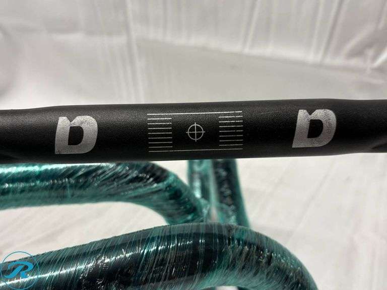 (3) Giant Connect XR Flared Road Handlebars, 31.8x400mm and 31.8x380mm, Black - Roller Auctions