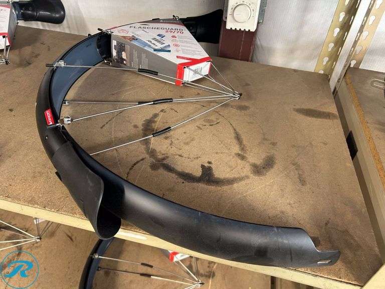Axiom FlascheGuard 29/70 Bicycle Fender - Roller Auctions