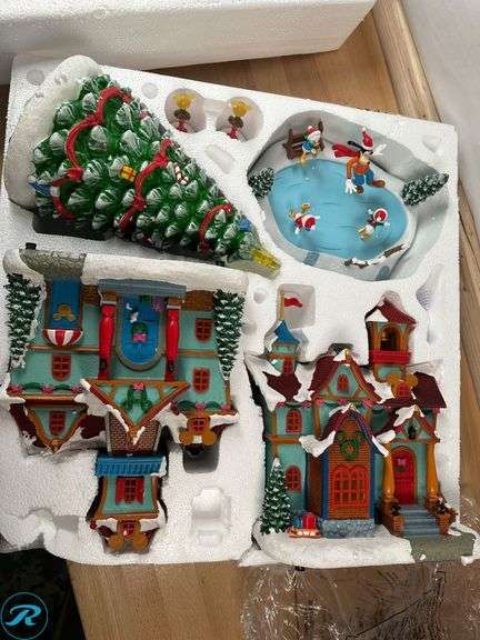 Disney Holiday Village, 13 piece Set - New - Roller Auctions