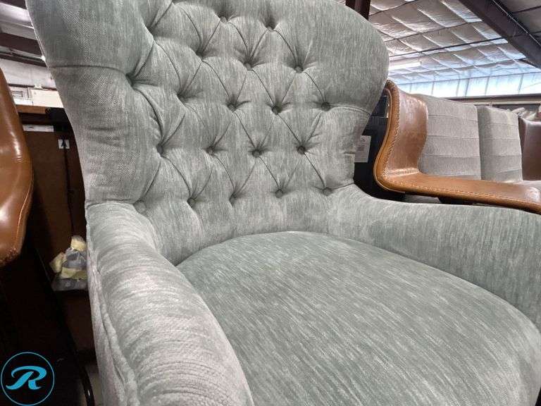 Madison Park Tufted Upholstered Armchair - Roller Auctions