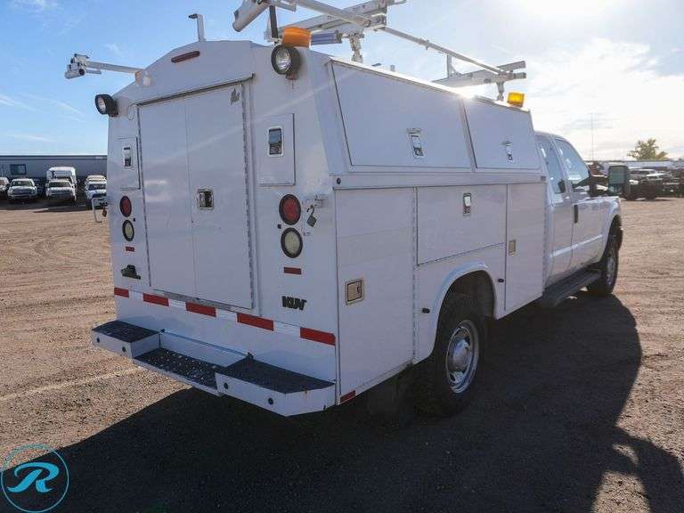 2012  Ford  F-350  XLT SuperCab Long Bed  4WD  Utility Truck - Roller Auctions