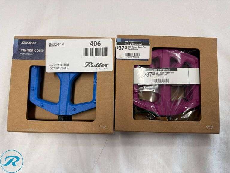 (2) Giant Pinner Comp Flat Pedal Sets - Roller Auctions