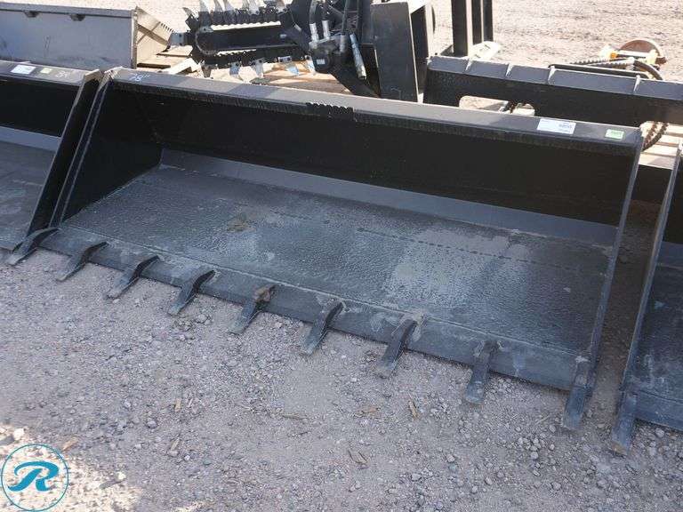 New Swict 78" Skid Steer Bucket With Teeth - Roller Auctions