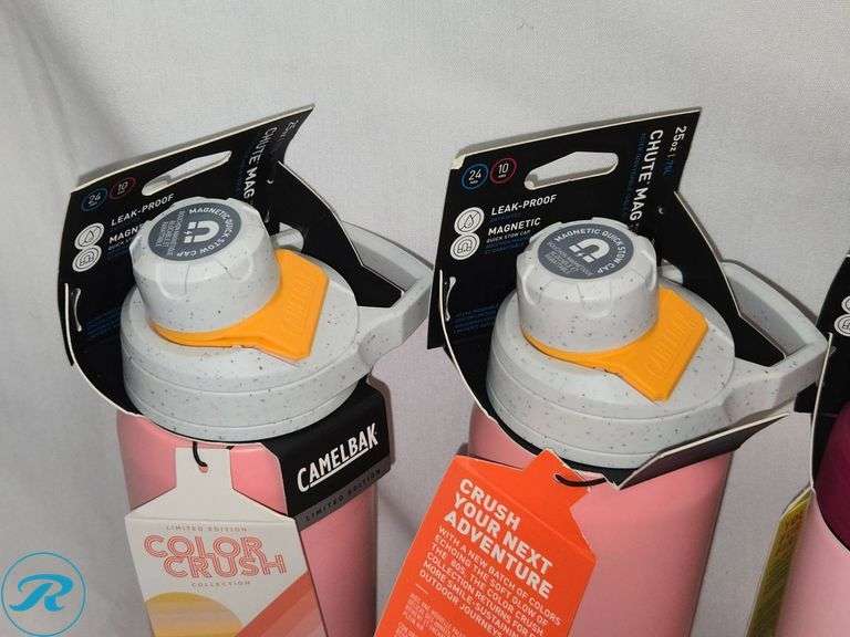 (4) CamelBak Chute Mag Water Bottles, Assorted Colors - Roller Auctions