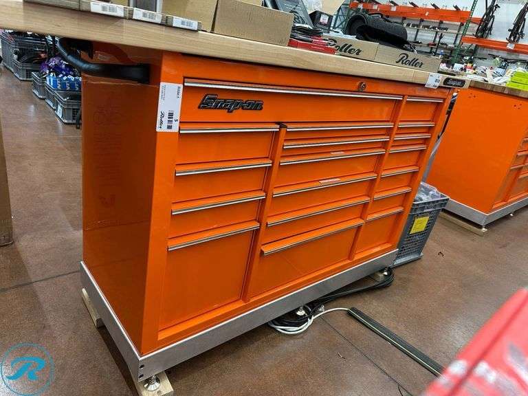 Snap-on KRA5318FPJK 18-Drawer Tool Chest, 53″ (Wood Top Not Included)