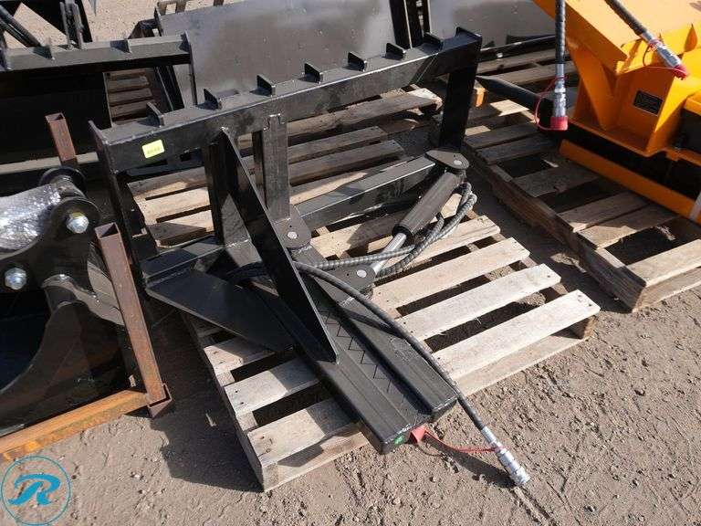 New Giyi GY-TP25 Hydraulic Tree Puller Attachment to Fit Skid Steer Loader - Roller Auctions