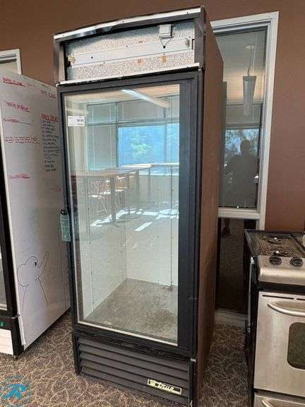 True GDM-26 Single Glass Door Merchandising Refrigerator