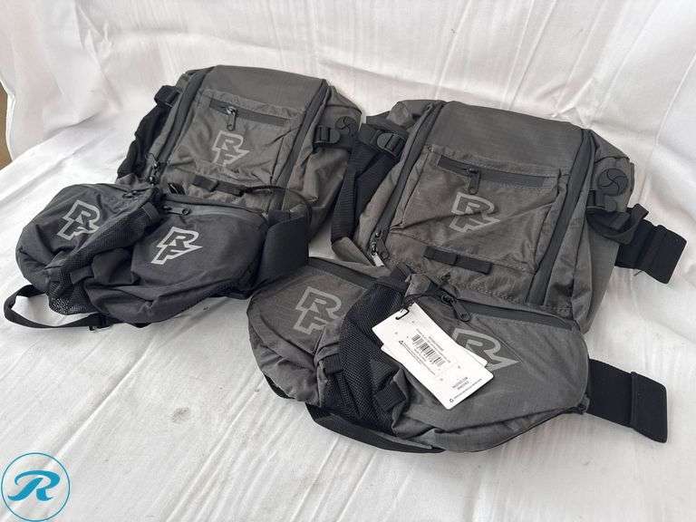(2)RF Stash 3L and (2)Quick Rip Hip Bags in Charcoal and Stealth - Roller Auctions