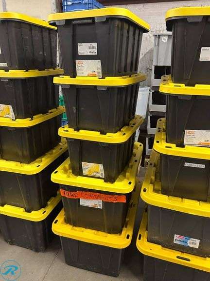 HDX Tough Totes with Snap-On Lids, 17 Gallon and 12 Gallon - Roller Auctions