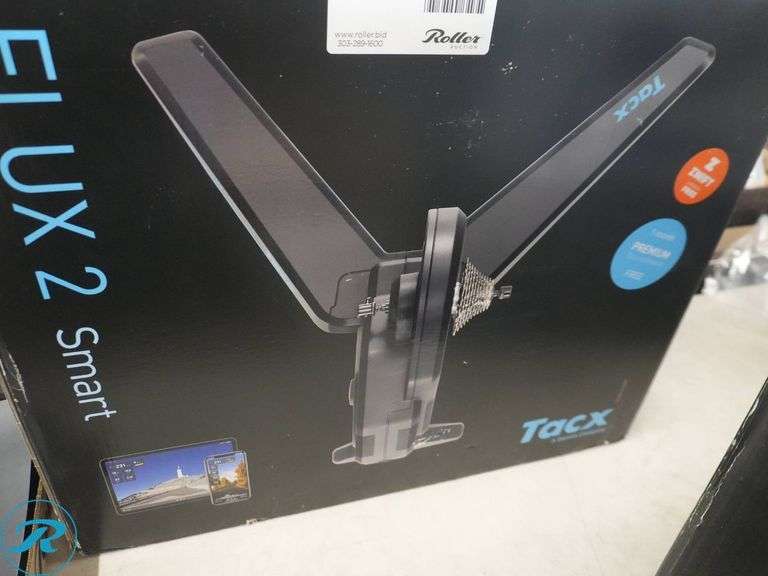 Tacx Flux 2 Smart Indoor Bike Trainer - Roller Auctions