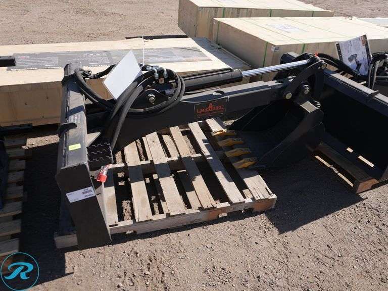 New Land Honor BH-12-72D Hydraulic Backhoe Attachment To Fit Skid Steer Loader, 17" Bucket - Roller Auctions